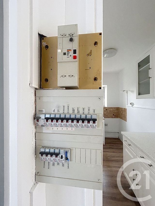 Appartement F1 à vendre - 1 pièce - 27.21 m2 - MELUN - 77 - ILE-DE-FRANCE - Century 21 Cerim
