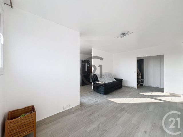 Appartement F3 à louer - 3 pièces - 64.0 m2 - MELUN - 77 - ILE-DE-FRANCE - Century 21 Cerim