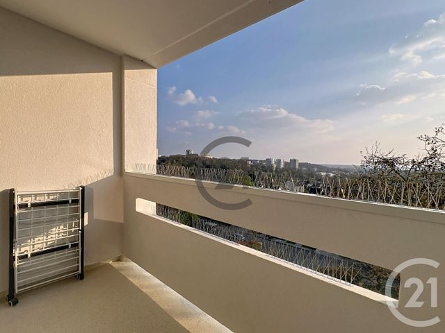 Appartement F3 à louer - 3 pièces - 64.0 m2 - MELUN - 77 - ILE-DE-FRANCE - Century 21 Cerim