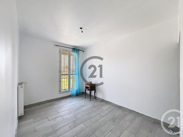 Appartement F3 à louer - 3 pièces - 64.0 m2 - MELUN - 77 - ILE-DE-FRANCE - Century 21 Cerim