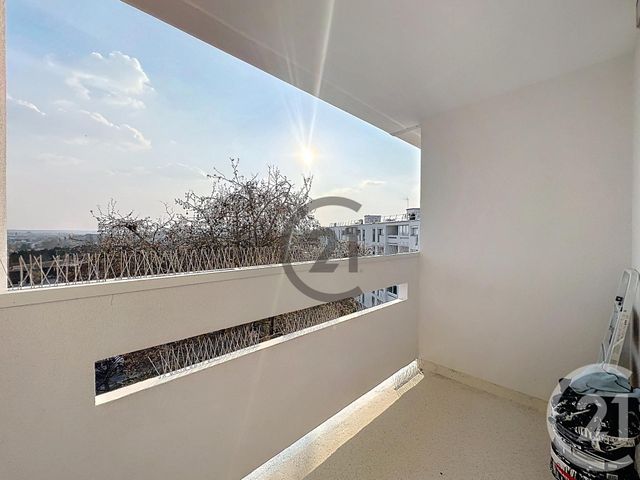 Appartement F3 à louer - 3 pièces - 64.0 m2 - MELUN - 77 - ILE-DE-FRANCE - Century 21 Cerim