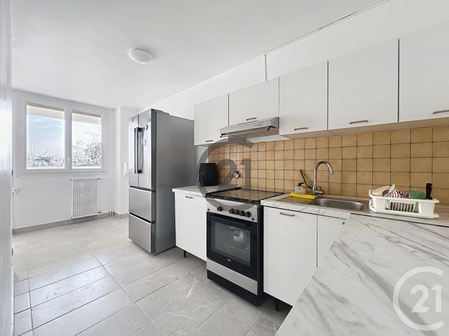 Appartement F3 à louer - 3 pièces - 64.0 m2 - MELUN - 77 - ILE-DE-FRANCE - Century 21 Cerim