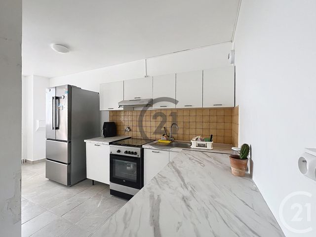 Appartement F3 à louer - 3 pièces - 64.0 m2 - MELUN - 77 - ILE-DE-FRANCE - Century 21 Cerim