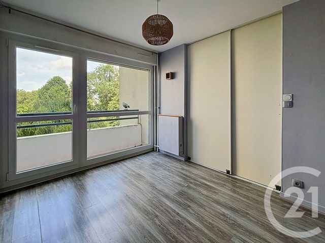 Appartement F2 à louer - 2 pièces - 43.0 m2 - LE MEE SUR SEINE - 77 - ILE-DE-FRANCE - Century 21 Cerim