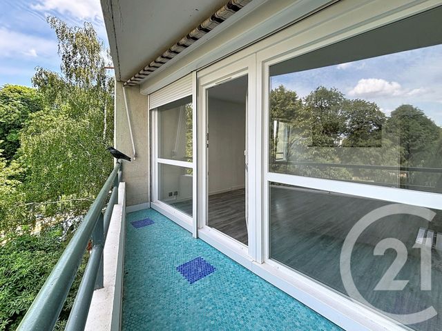 Appartement F2 à louer - 2 pièces - 43.0 m2 - LE MEE SUR SEINE - 77 - ILE-DE-FRANCE - Century 21 Cerim