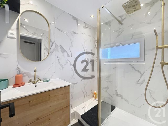 Appartement Chambre à louer - 1 pièce - 9.67 m2 - LE MEE SUR SEINE - 77 - ILE-DE-FRANCE - Century 21 Cerim