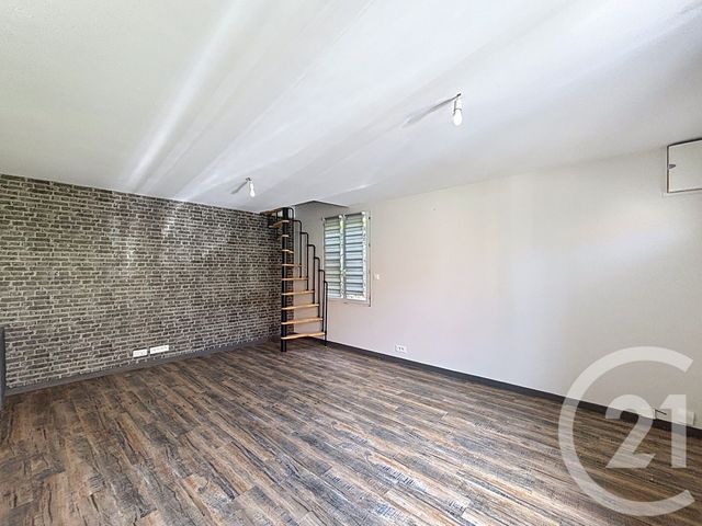 Appartement F1 bis à louer - 2 pièces - 34.49 m2 - MELUN - 77 - ILE-DE-FRANCE - Century 21 Cerim