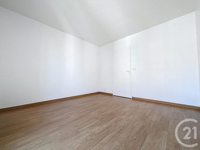 Appartement F3 à louer - 3 pièces - 72.72 m2 - MELUN - 77 - ILE-DE-FRANCE - Century 21 Cerim