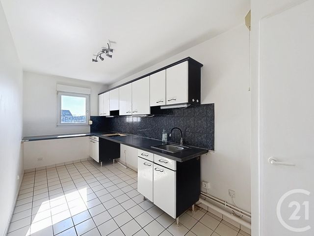 Appartement F3 à louer - 3 pièces - 72.72 m2 - MELUN - 77 - ILE-DE-FRANCE - Century 21 Cerim