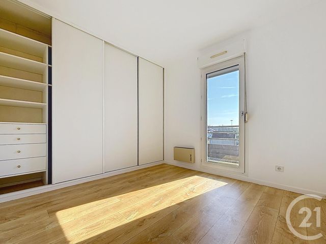 Appartement F3 à louer - 3 pièces - 72.72 m2 - MELUN - 77 - ILE-DE-FRANCE - Century 21 Cerim