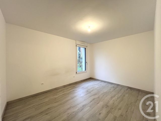 Appartement F3 à louer - 3 pièces - 61.35 m2 - DAMMARIE LES LYS - 77 - ILE-DE-FRANCE - Century 21 Cerim