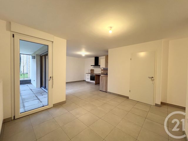 Appartement F3 à louer - 3 pièces - 61.35 m2 - DAMMARIE LES LYS - 77 - ILE-DE-FRANCE - Century 21 Cerim