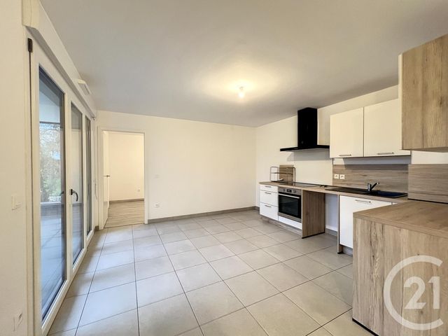 Appartement F3 à louer - 3 pièces - 61.35 m2 - DAMMARIE LES LYS - 77 - ILE-DE-FRANCE - Century 21 Cerim