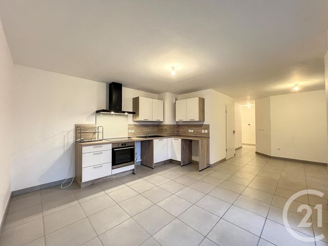 Appartement F3 à louer - 3 pièces - 61.35 m2 - DAMMARIE LES LYS - 77 - ILE-DE-FRANCE - Century 21 Cerim