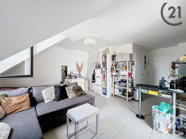 Appartement F1 à louer - 1 pièce - 23.9 m2 - MELUN - 77 - ILE-DE-FRANCE - Century 21 Cerim