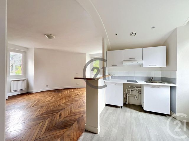 Appartement F1 à louer - 1 pièce - 37.15 m2 - DAMMARIE LES LYS - 77 - ILE-DE-FRANCE - Century 21 Cerim