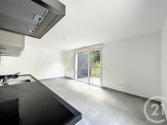 Appartement F2 à louer - 2 pièces - 46.1 m2 - LE MEE SUR SEINE - 77 - ILE-DE-FRANCE - Century 21 Cerim