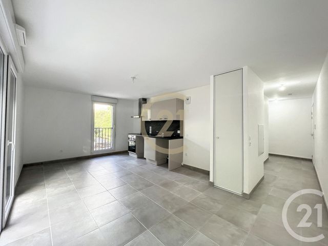 Appartement F2 à louer - 2 pièces - 46.1 m2 - LE MEE SUR SEINE - 77 - ILE-DE-FRANCE - Century 21 Cerim