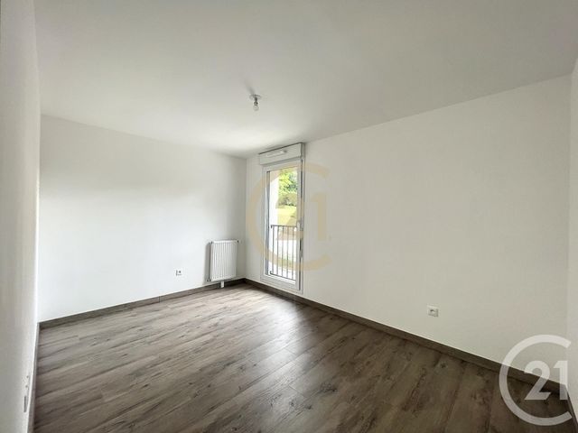 Appartement F2 à louer - 2 pièces - 46.1 m2 - LE MEE SUR SEINE - 77 - ILE-DE-FRANCE - Century 21 Cerim