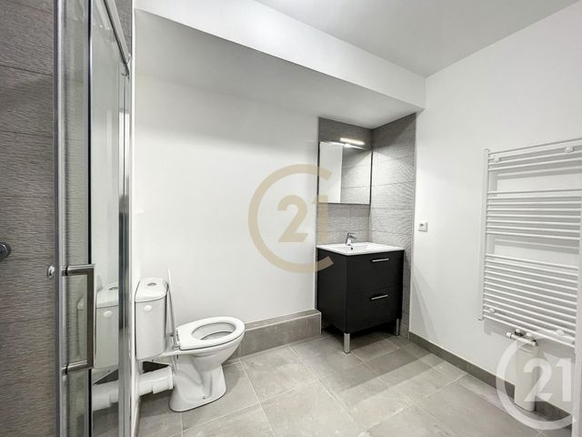 Appartement F2 à louer - 2 pièces - 46.1 m2 - LE MEE SUR SEINE - 77 - ILE-DE-FRANCE - Century 21 Cerim