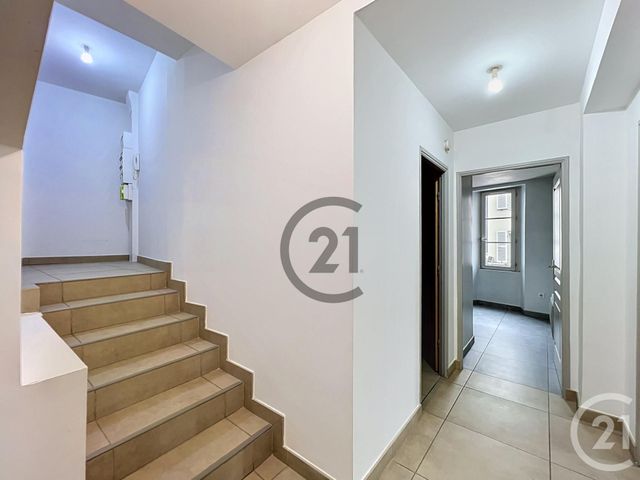Appartement F2 à louer - 2 pièces - 46.5 m2 - MELUN - 77 - ILE-DE-FRANCE - Century 21 Cerim