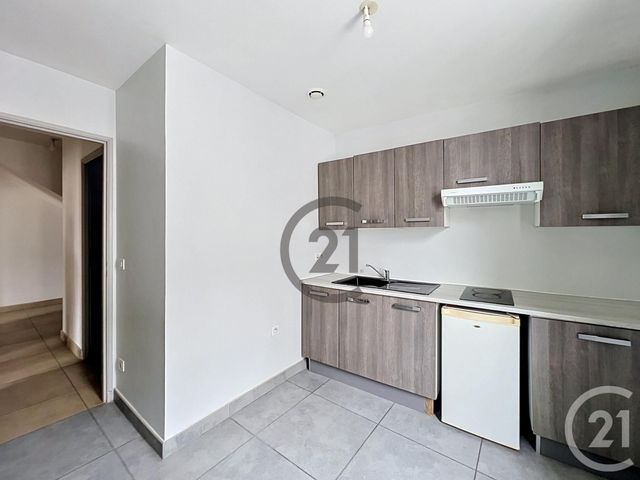 Appartement F2 à louer - 2 pièces - 46.5 m2 - MELUN - 77 - ILE-DE-FRANCE - Century 21 Cerim