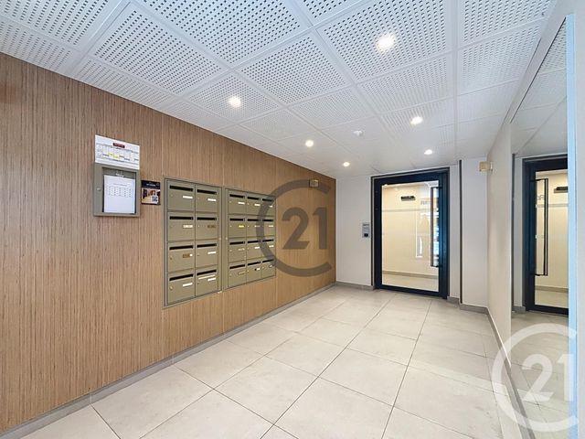 Appartement à louer - 2 pièces - 40.37 m2 - LE MEE SUR SEINE - 77 - ILE-DE-FRANCE - Century 21 Cerim