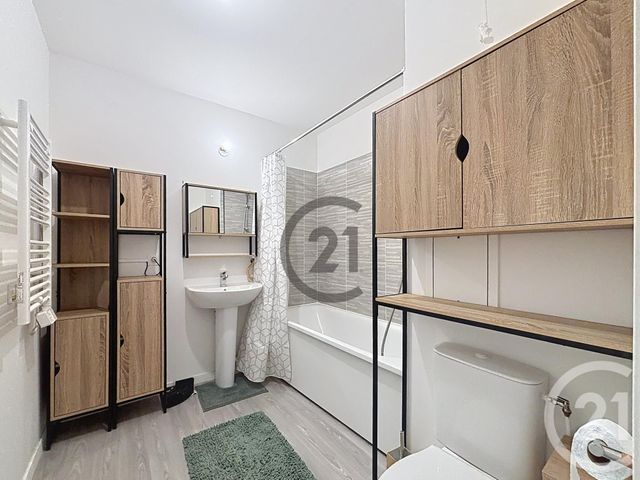 Appartement à louer - 2 pièces - 40.37 m2 - LE MEE SUR SEINE - 77 - ILE-DE-FRANCE - Century 21 Cerim