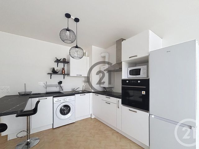 Appartement à louer - 2 pièces - 40.37 m2 - LE MEE SUR SEINE - 77 - ILE-DE-FRANCE - Century 21 Cerim