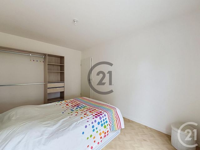 Appartement à louer - 2 pièces - 40.37 m2 - LE MEE SUR SEINE - 77 - ILE-DE-FRANCE - Century 21 Cerim