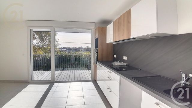 Appartement F3 à louer - 3 pièces - 59.9 m2 - LE MEE SUR SEINE - 77 - ILE-DE-FRANCE - Century 21 Cerim