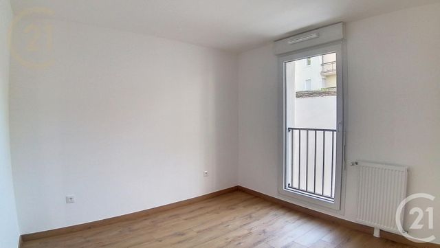 Appartement F3 à louer - 3 pièces - 59.9 m2 - LE MEE SUR SEINE - 77 - ILE-DE-FRANCE - Century 21 Cerim