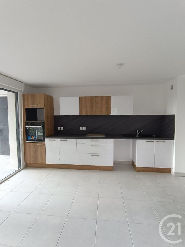 Appartement F3 à louer - 3 pièces - 59.9 m2 - LE MEE SUR SEINE - 77 - ILE-DE-FRANCE - Century 21 Cerim