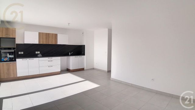 Appartement F3 à louer - 3 pièces - 59.9 m2 - LE MEE SUR SEINE - 77 - ILE-DE-FRANCE - Century 21 Cerim