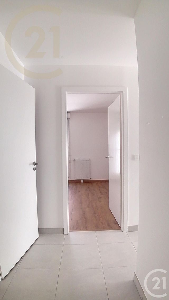 Appartement F3 à louer - 3 pièces - 59.9 m2 - LE MEE SUR SEINE - 77 - ILE-DE-FRANCE - Century 21 Cerim