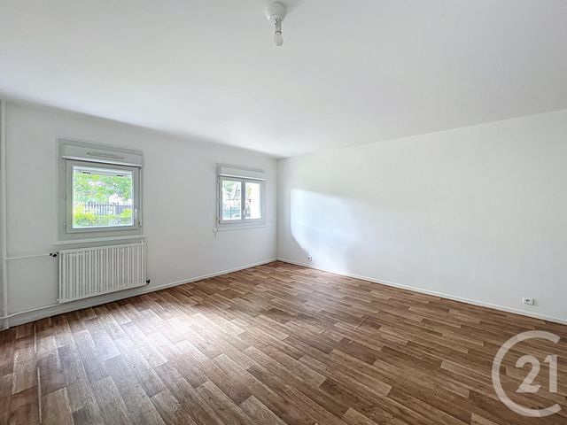 Appartement à vendre - 3 pièces - 64.0 m2 - MELUN - 77 - ILE-DE-FRANCE - Century 21 Cerim