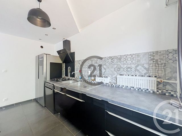 Appartement F3 à louer - 3 pièces - 68.0 m2 - MELUN - 77 - ILE-DE-FRANCE - Century 21 Cerim