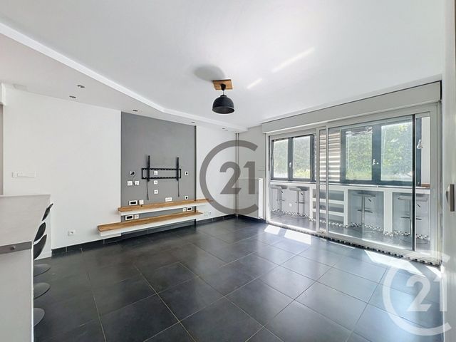 Appartement F3 à louer - 3 pièces - 68.0 m2 - MELUN - 77 - ILE-DE-FRANCE - Century 21 Cerim