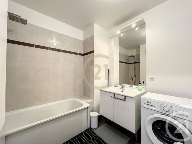Appartement F3 à louer - 3 pièces - 57.05 m2 - DAMMARIE LES LYS - 77 - ILE-DE-FRANCE - Century 21 Cerim