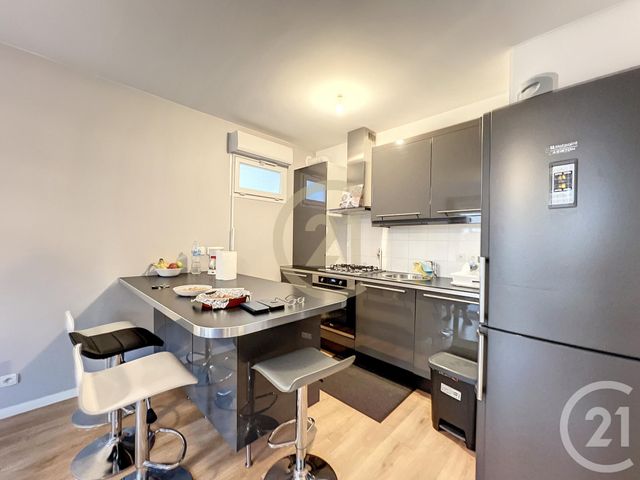 Appartement F3 à louer - 3 pièces - 57.05 m2 - DAMMARIE LES LYS - 77 - ILE-DE-FRANCE - Century 21 Cerim