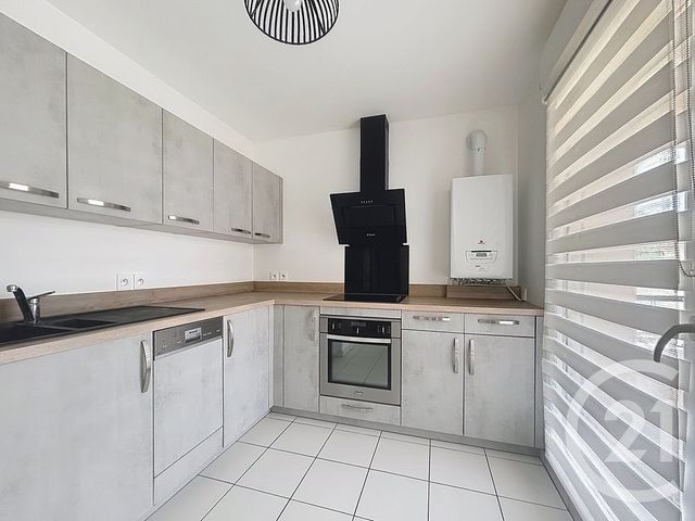 Appartement F3 à vendre - 3 pièces - 58.11 m2 - RUBELLES - 77 - ILE-DE-FRANCE - Century 21 Cerim