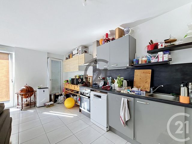 Appartement F3 à louer - 3 pièces - 63.1 m2 - DAMMARIE LES LYS - 77 - ILE-DE-FRANCE - Century 21 Cerim
