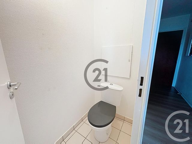 Appartement à louer - 2 pièces - 48.4 m2 - DAMMARIE LES LYS - 77 - ILE-DE-FRANCE - Century 21 Cerim