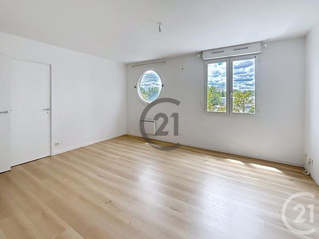 Appartement à louer - 2 pièces - 48.4 m2 - DAMMARIE LES LYS - 77 - ILE-DE-FRANCE - Century 21 Cerim
