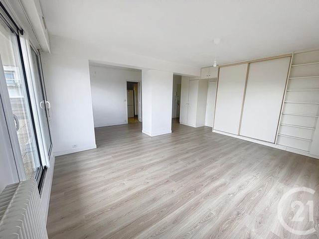 Appartement F2 à vendre - 3 pièces - 63.0 m2 - MELUN - 77 - ILE-DE-FRANCE - Century 21 Cerim