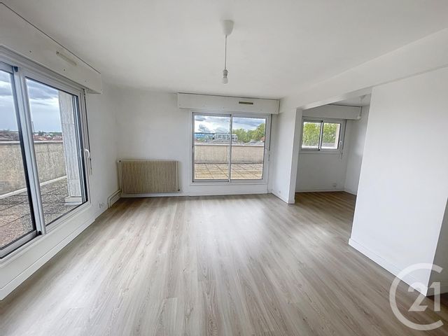 Appartement F2 à vendre - 3 pièces - 63.0 m2 - MELUN - 77 - ILE-DE-FRANCE - Century 21 Cerim