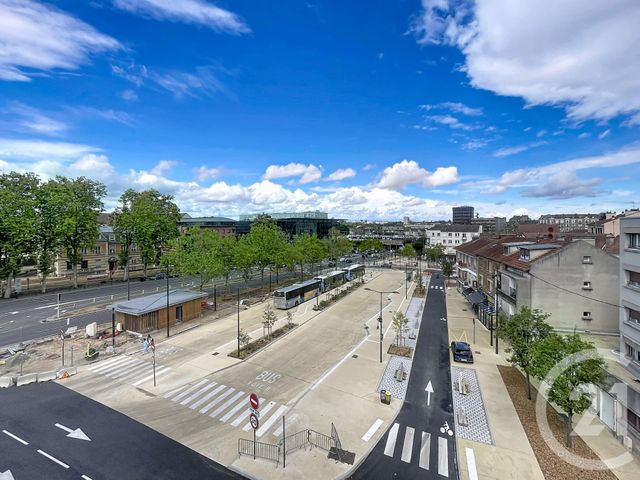 Appartement F2 à vendre - 3 pièces - 63.0 m2 - MELUN - 77 - ILE-DE-FRANCE - Century 21 Cerim