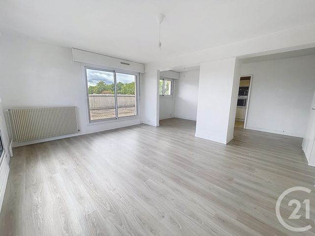 Appartement F2 à vendre - 3 pièces - 63.0 m2 - MELUN - 77 - ILE-DE-FRANCE - Century 21 Cerim