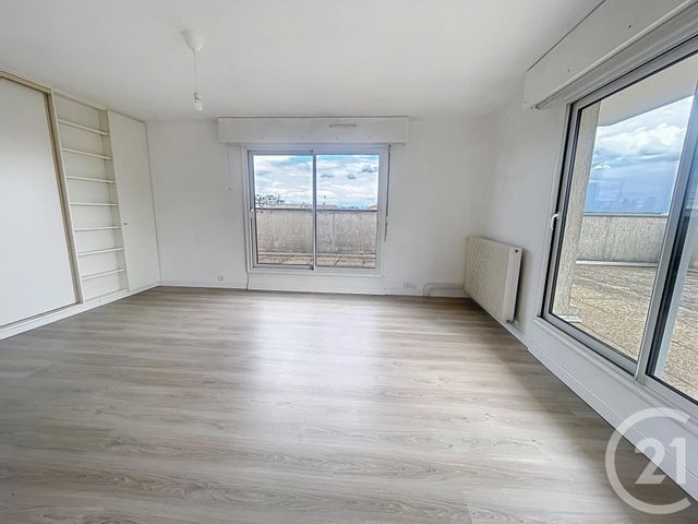 Appartement F2 à vendre - 3 pièces - 63.0 m2 - MELUN - 77 - ILE-DE-FRANCE - Century 21 Cerim