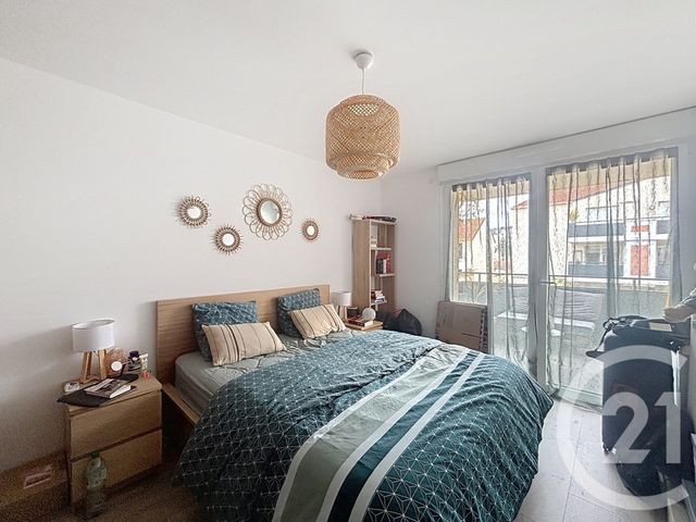 Appartement F2 à louer - 2 pièces - 40.6 m2 - DAMMARIE LES LYS - 77 - ILE-DE-FRANCE - Century 21 Cerim